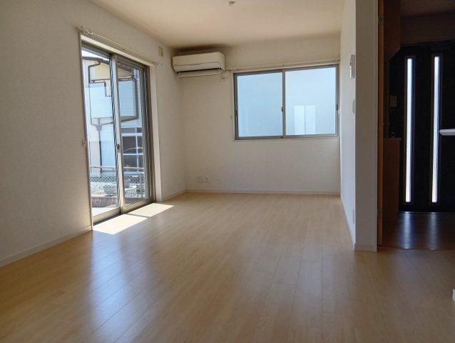 4LDK Wooden House for Sale in Mito, Ibaraki - 105m2 - Thumbnail 4