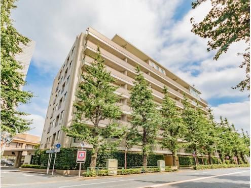 3LDK Apartment for Sale in Bunkyo-ku, Tokyo - 85.55m2 - Thumbnail 2