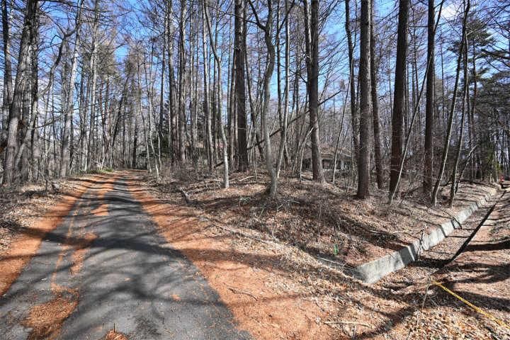 688 sqm Land for Sale in Komoro, Nagano - 9,000,000 Yen - Thumbnail 3