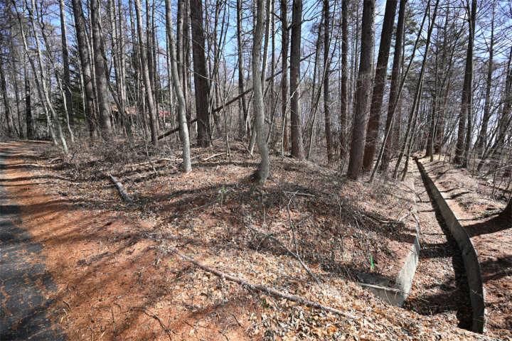 688 sqm Land for Sale in Komoro, Nagano - 9,000,000 Yen - Thumbnail 2