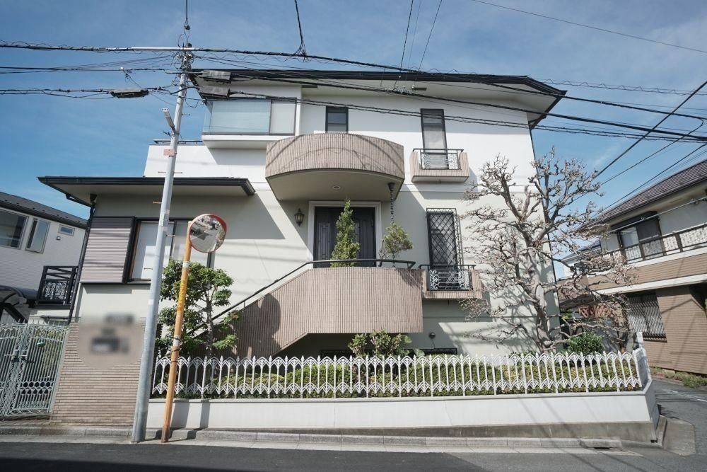 5LDK House for Sale in Mitaka, Tokyo - 266 sqm on Corner Lot - Thumbnail 3