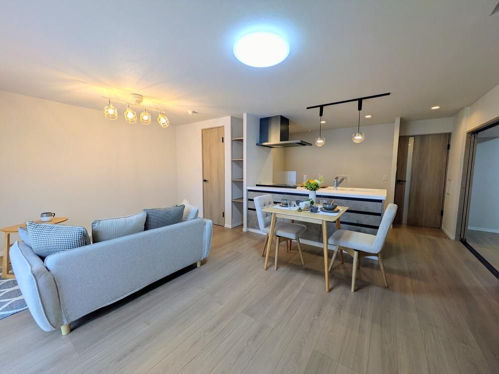 Renovated 3LDK Apartment in Chuo-ku, Sapporo for Sale - Thumbnail 4