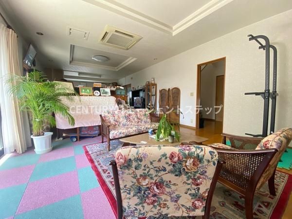 4LDK Detached House for Sale in Motomiya-cho, Miyazaki City - Thumbnail 3