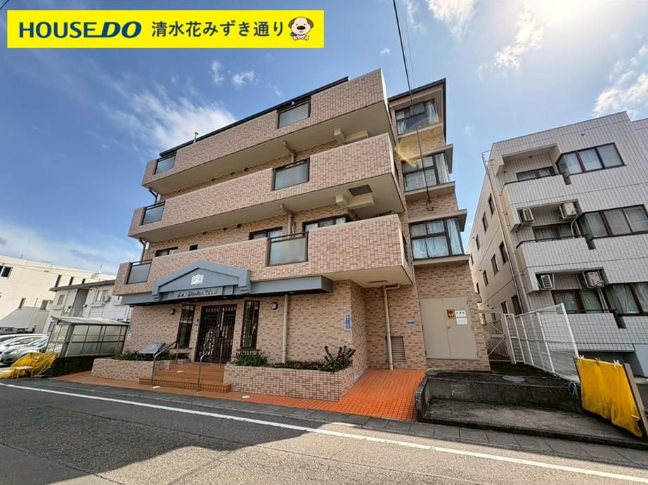 Renovated 3LDK Apartment for Sale in Aoi Ward, Shizuoka - Thumbnail 2