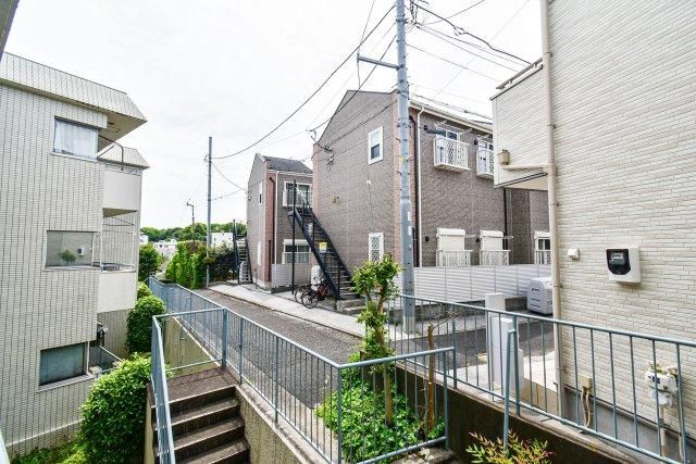 Renovated 2LDK Apartment for Sale in Tsurumi, Yokohama - Thumbnail 2