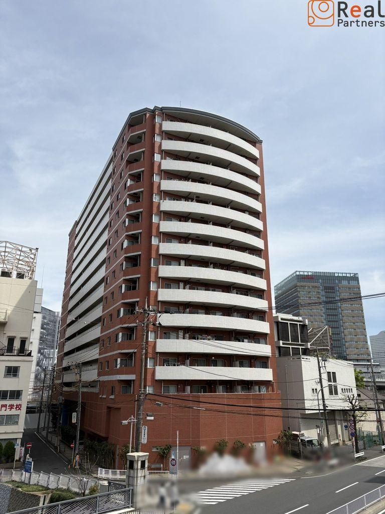 4LDK Apartment for Sale in Yokohama Nishi Ward 110m2 - Thumbnail 2