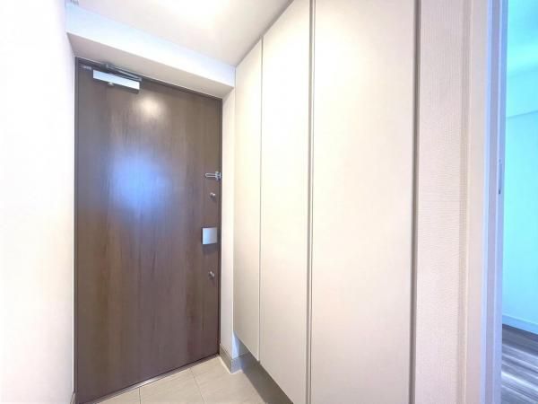 2LDK Apartment for Sale in Kawasaki, Kanagawa - 56.61m² - Thumbnail 3