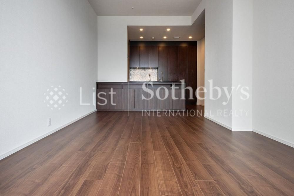New 3LDK Apartment in Harumi Flag, Chuo City, Tokyo - 87.59m2 - Thumbnail 2