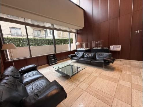 2LDK Apartment for Sale in Motozabu, Minato-ku, Tokyo 84.67m2 - Thumbnail 4
