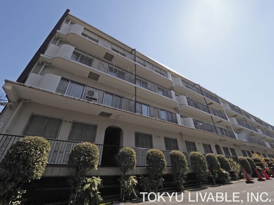 3LDK Apartment for Sale in Takatsu Ward, Kawasaki, Near Kajigaya Station - Thumbnail 2