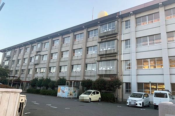 5LDK Family Home with Solar Power in Oita City - Thumbnail 4