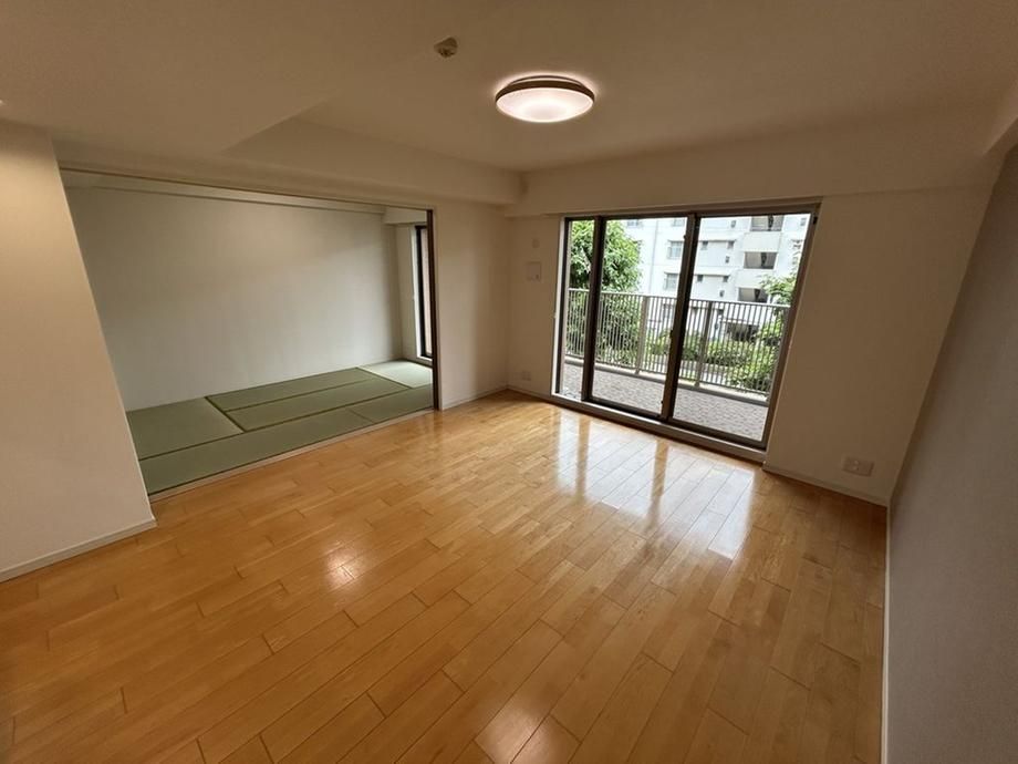 Renovated 3LDK Apartment in Funabashi, Chiba for 18.5 Million Yen - Thumbnail 4