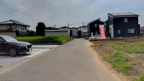 4LDK Single-Story House for Sale in Yachiyo-machi, Ibaraki - Thumbnail 2