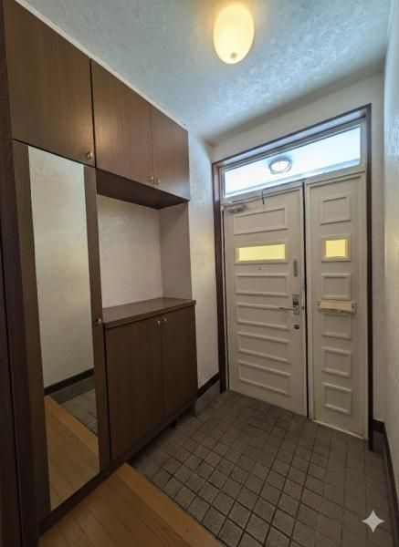 4LDK House for Sale in Toyohira-ku, Sapporo with Mount Mo-iwa Views - Thumbnail 3