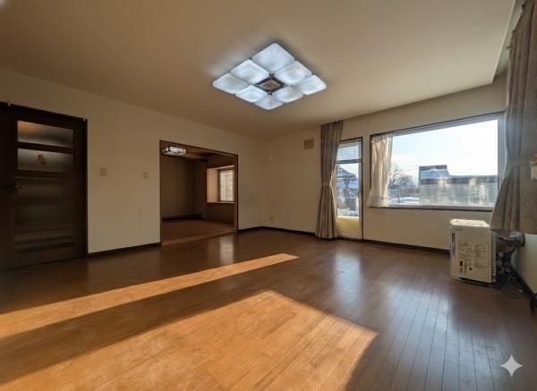 4LDK House for Sale in Toyohira-ku, Sapporo with Mount Mo-iwa Views - Thumbnail 4