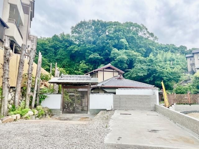5DK House with Japanese Garden for Sale in Shijonawate, Osaka - Thumbnail 4