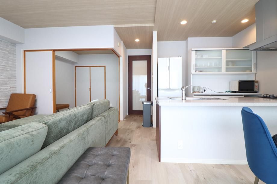 Alto Mare Mihama 3LDK Ocean View Apartment in Chatan, Okinawa - Thumbnail 2