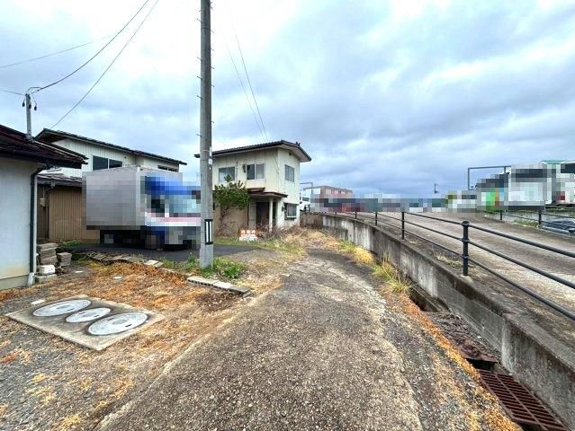 2LDK Wooden House for Sale in Koori Town, Fukushima - Thumbnail 4