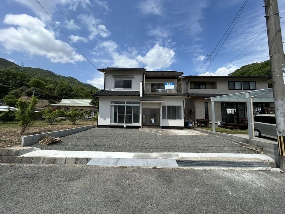 Renovated 3LDK House in Fuchu City, Hiroshima - 99m2 - Thumbnail 3