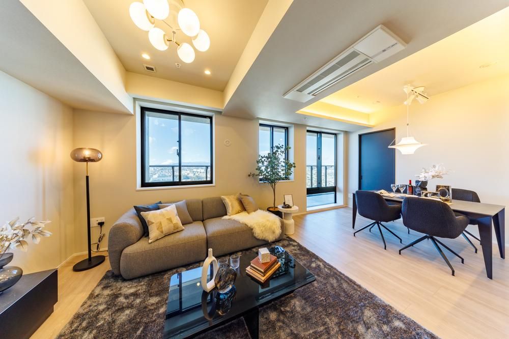 The Yokohama Front Tower 2LDK Apartment for Sale in Kanagawa Ward - Thumbnail 2