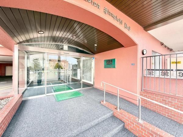 Renovated 2LDK Apartment Near Heiwa Station, Sapporo - Thumbnail 4