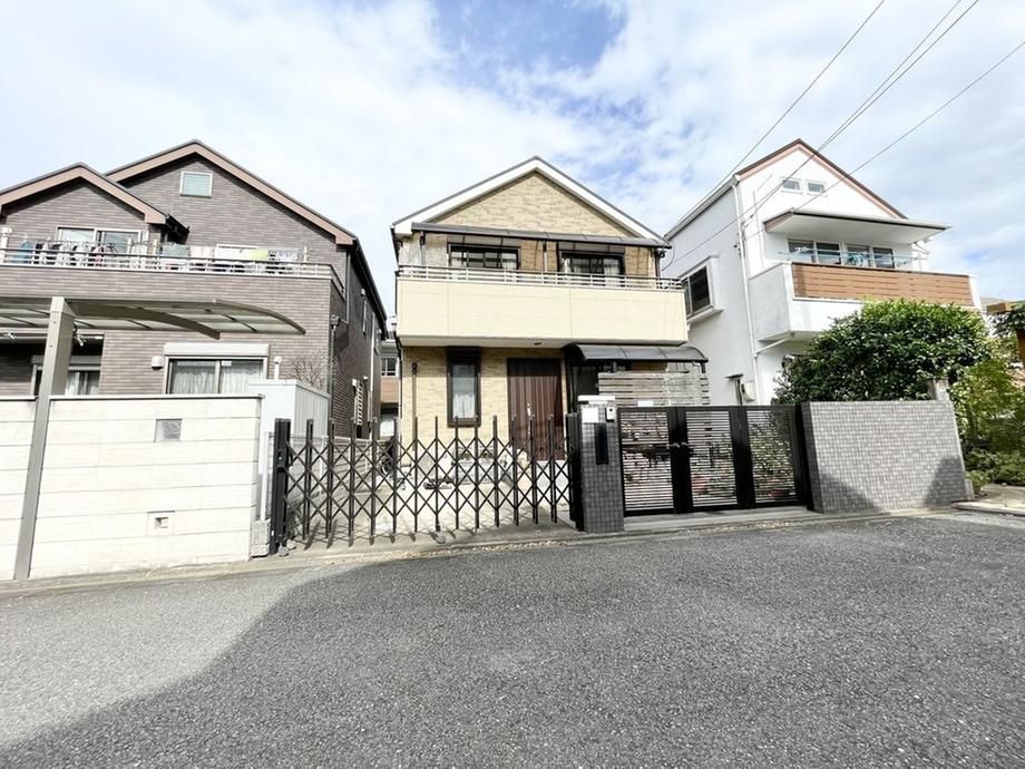 Custom-Built 2LDK+S Home in Hibari ga Oka, Nishi-Tokyo City - Thumbnail 2