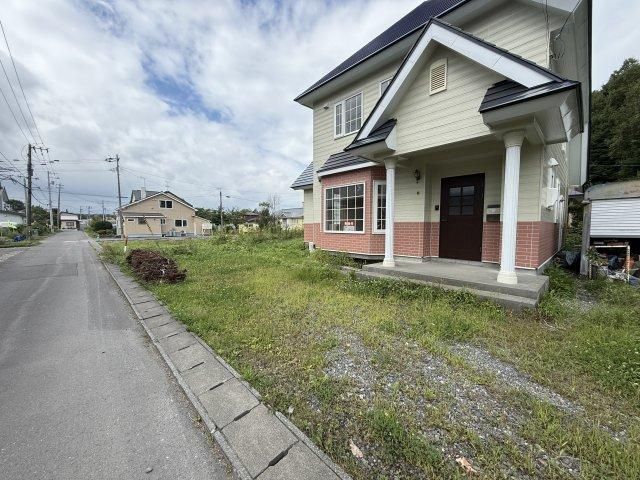 4LDK+S Renovated House in Tomakomai, Hokkaido - 126m2 - Thumbnail 2