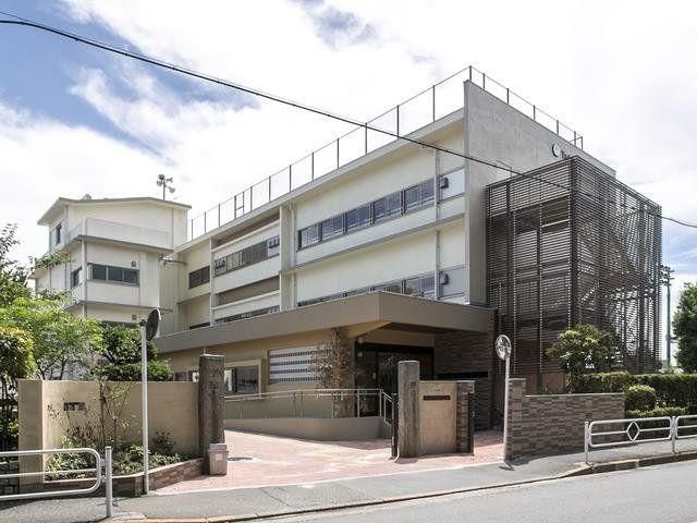 Renovated 2LDK House for Sale in Tachikawa, Tokyo - Thumbnail 2