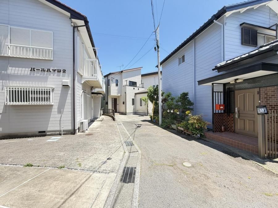 Renovated 4LDK+S House in Yokosuka, 107m2, All-Electric - Thumbnail 2