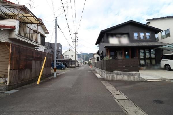 3LDK House for Sale in Yayoi-cho, Shimizu-ku, Shizuoka - Thumbnail 2