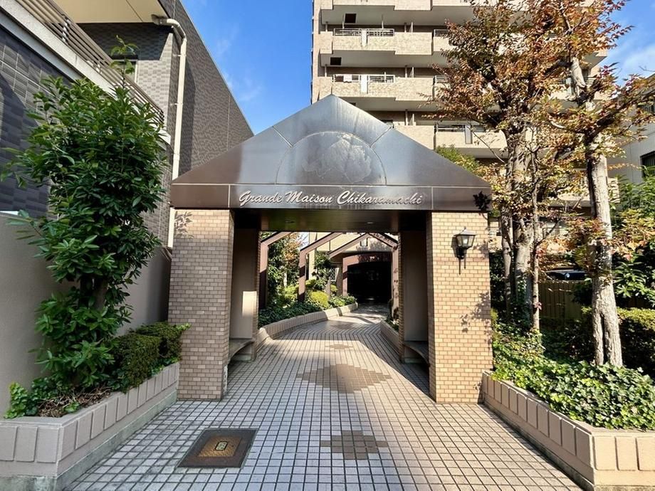 2LDK Apartment for Sale in Higashi-ku, Nagoya - 65.7m2 - Thumbnail 2