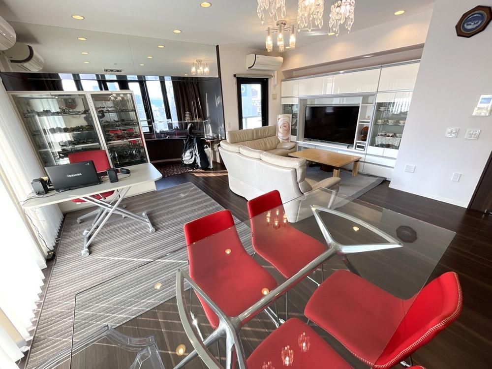 3LDK Apartment for Sale in Oita City, 95.69 m² - Thumbnail 3