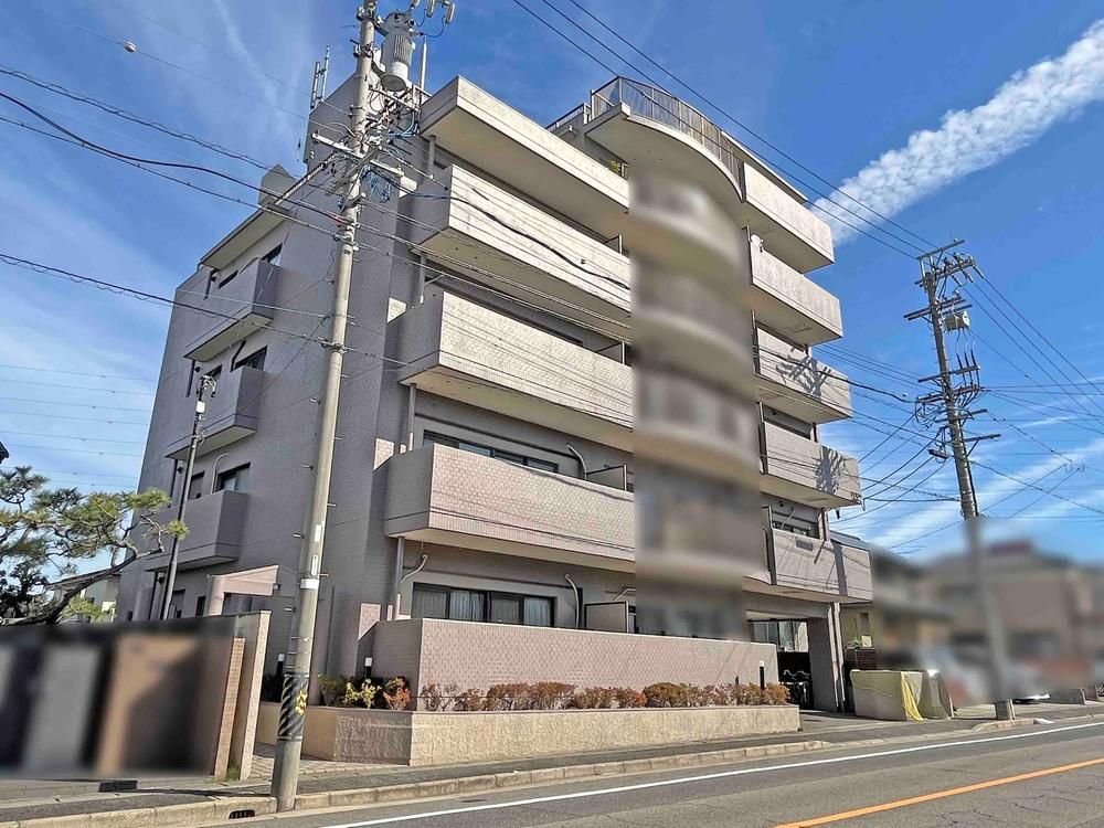 Renovated 2LDK Apartment for Sale in Kariya, Aichi | Kings Court - Thumbnail 2