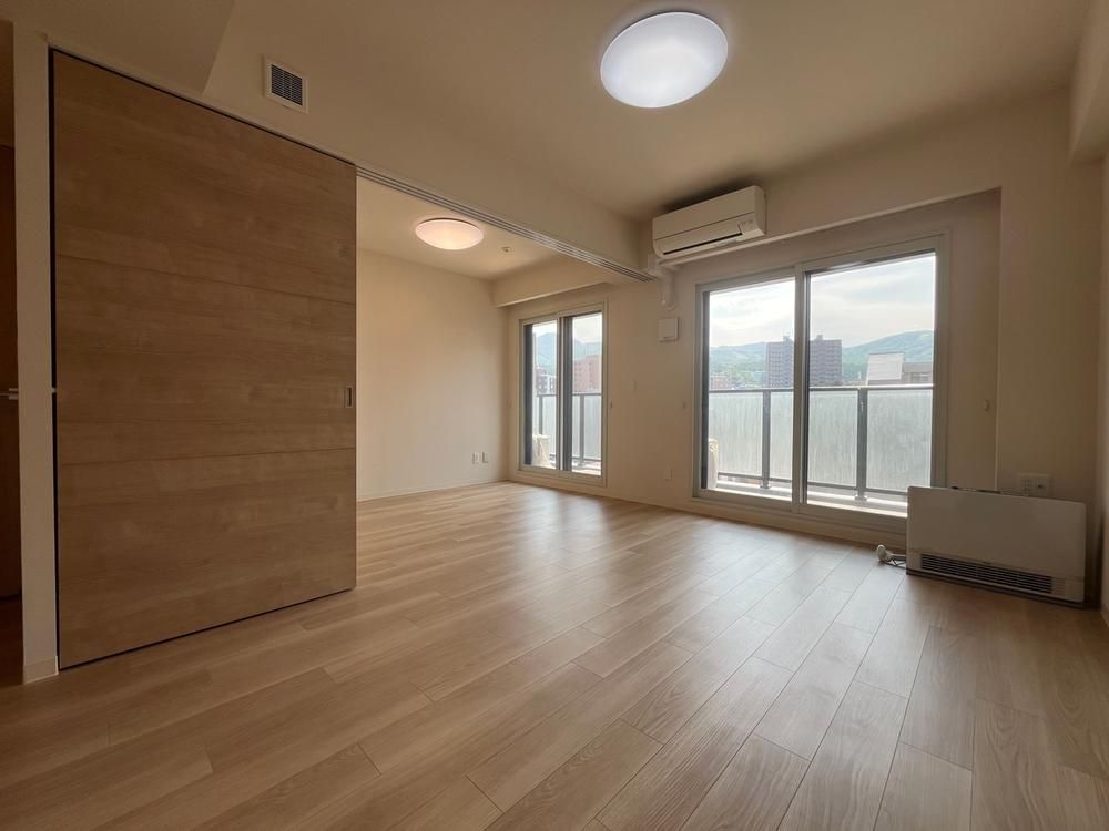 2LDK Apartment for Sale in Teine, Sapporo, Hokkaido - Thumbnail 4