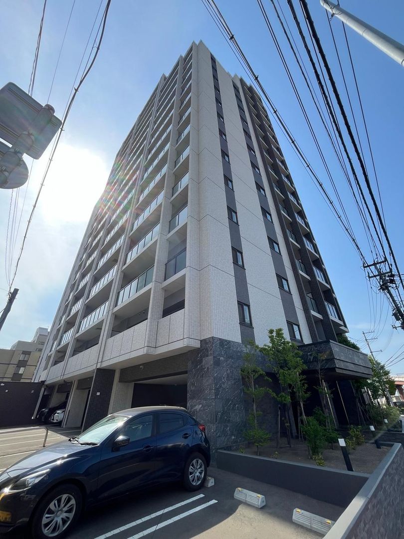2LDK Apartment for Sale in Teine, Sapporo, Hokkaido - Thumbnail 2