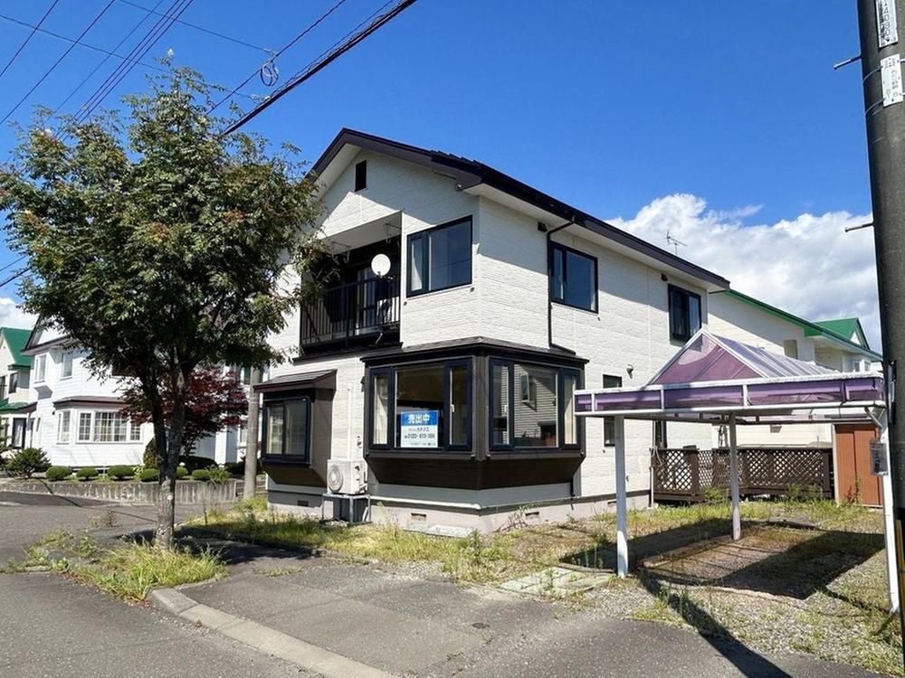 Renovated 4LDK House in Tomakomai, Hokkaido - 11,990,000 Yen - Thumbnail 2