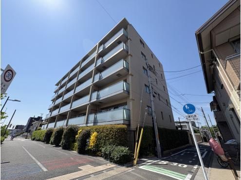 Premist Urawa Tokiwa SUITE 3LDK Apartment 71.89m2 Saitama - Thumbnail 2