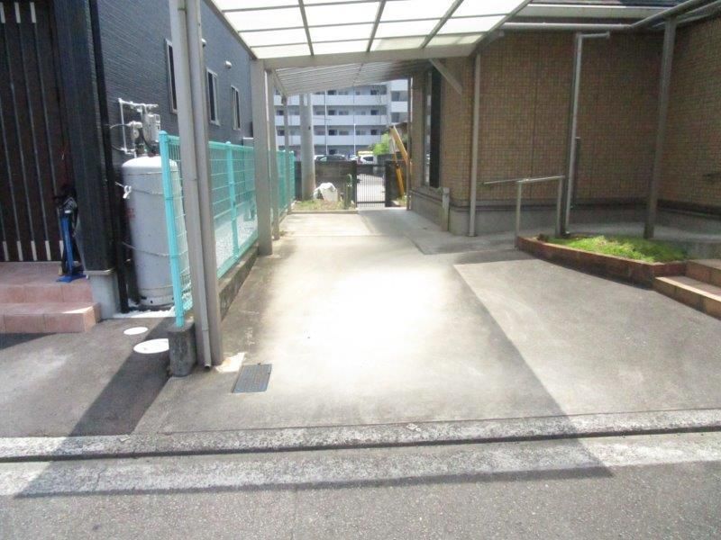 5LDK PanaHome House with Elevator in Matsuyama - Thumbnail 3