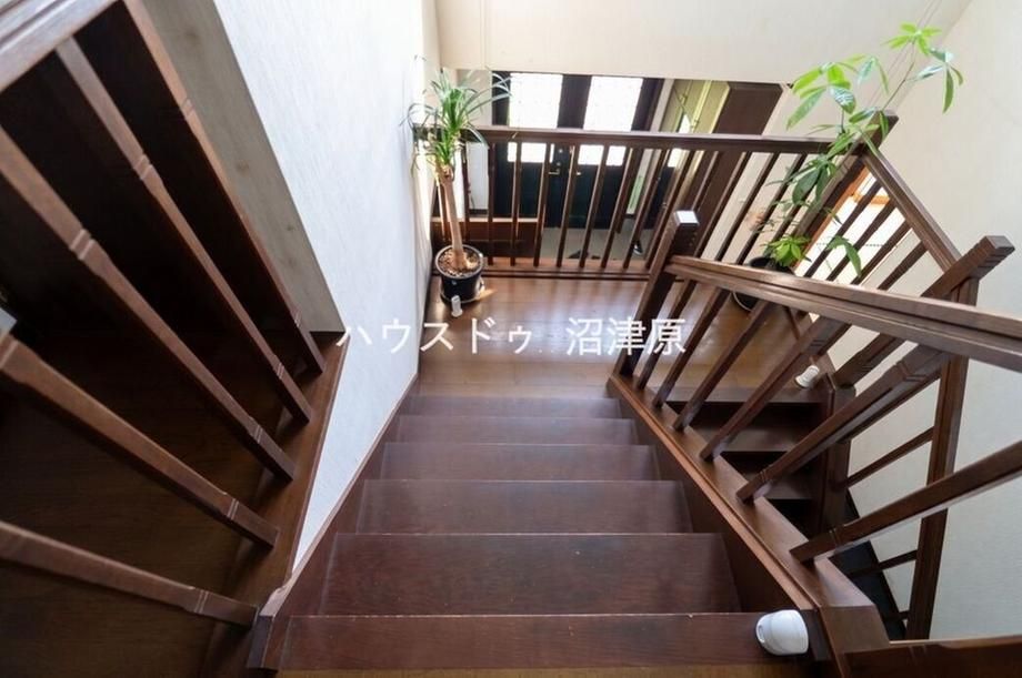 5LDK House for Sale in Fujinomiya with Large Garden - Thumbnail 3
