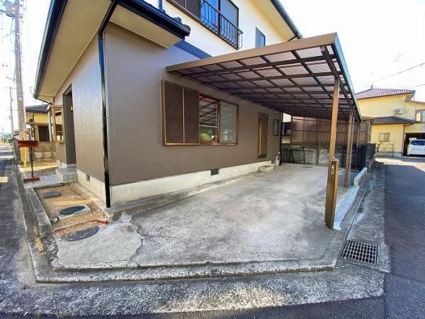Renovated 4LDK+S House with 2 Parking Spaces in Takamatsu - Thumbnail 3