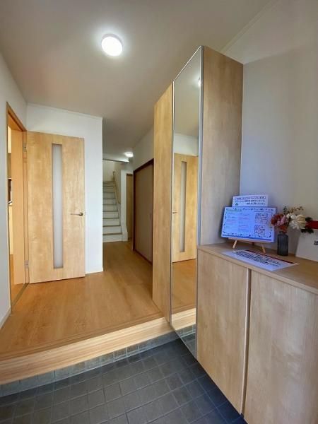 Renovated 4LDK+S House with 2 Parking Spaces in Takamatsu - Thumbnail 4