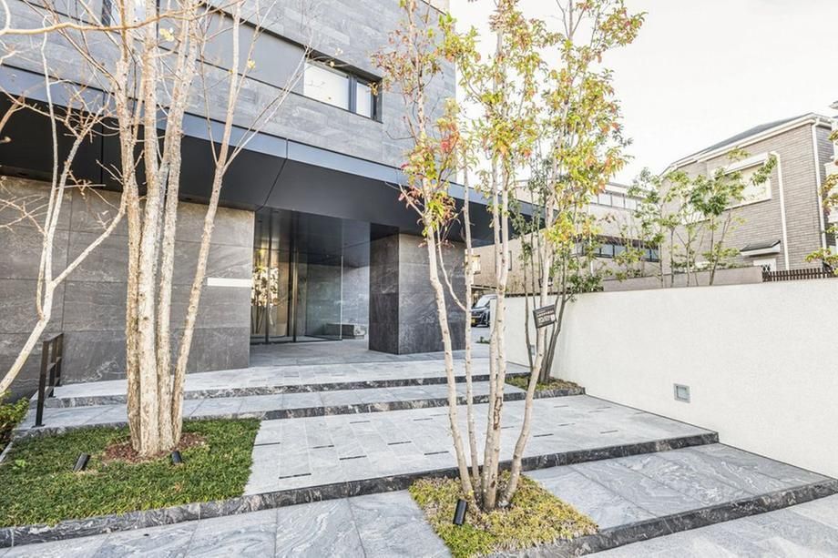 62m2 2LDK+S Apartment for Sale in Minami-ku, Saitama - Thumbnail 2