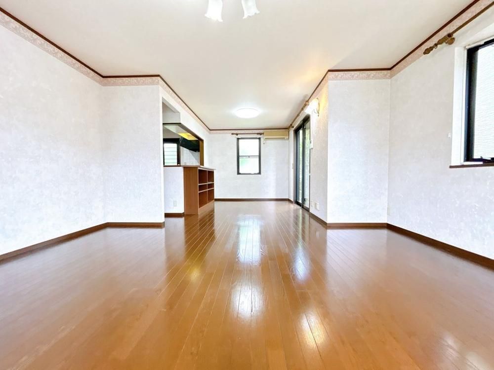 5LDK House for Sale in Shiroi, Chiba - 131m2 - Thumbnail 4