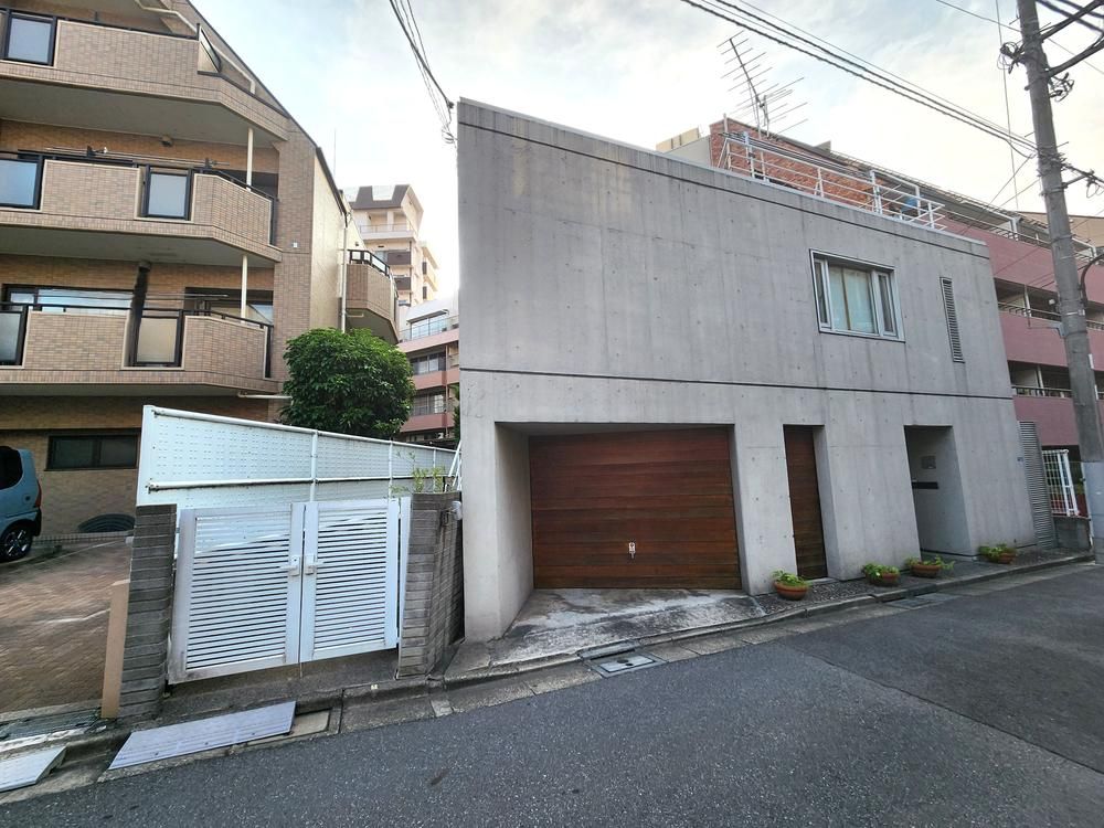 4LDK+2S RC House Near Ochiai-Minaminagasaki Station in Shinjuku - Thumbnail 2