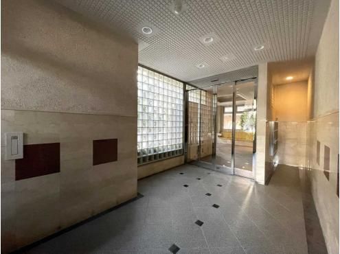 3LDK Apartment for Sale in Nishi Ward, Yokohama - Thumbnail 3