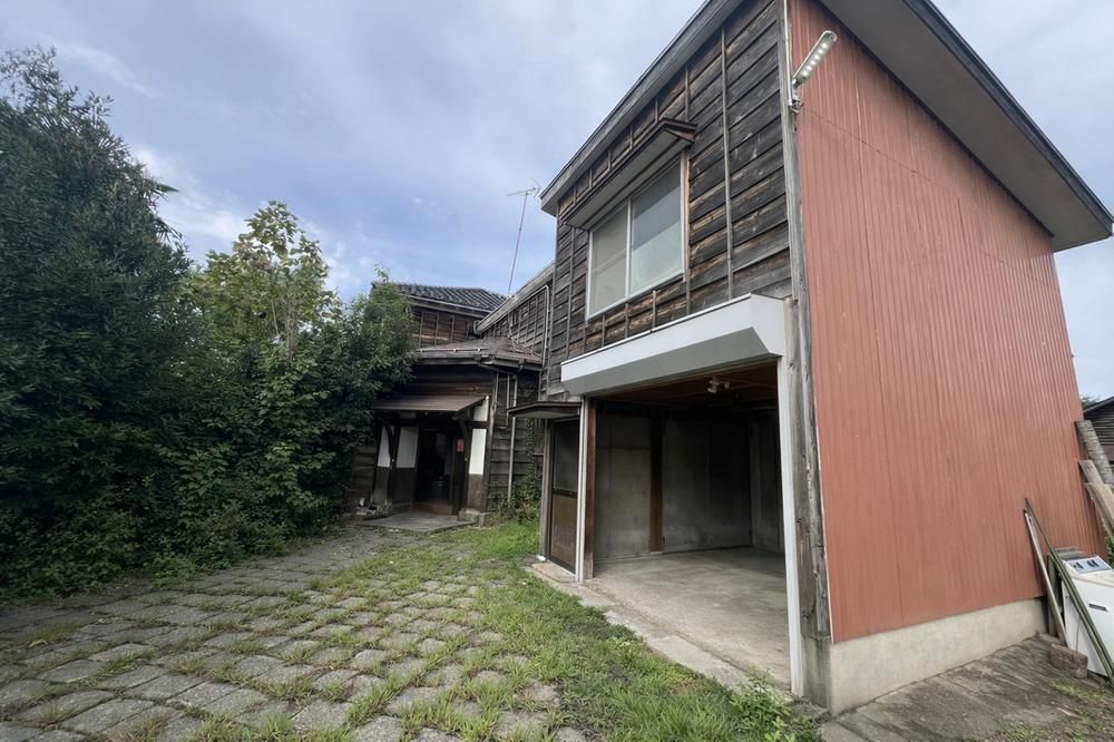 Historic 9DK House for Sale in Joetsu, Niigata - 3.5M Yen - Thumbnail 2