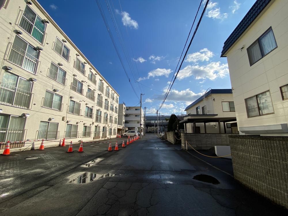 3LDK Apartment for Sale in Minami-ku, Sapporo, Hokkaido - Thumbnail 3