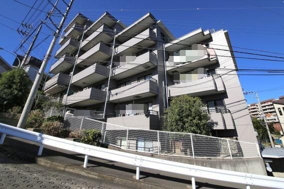 Renovated 3LDK Apartment in Takatsu-ku, Kawasaki - Thumbnail 2