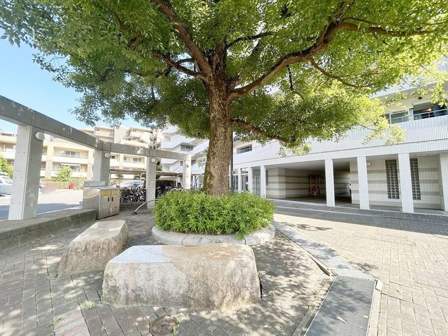 4LDK Apartment in Fuchu, Tokyo with Mount Fuji Views - Thumbnail 4