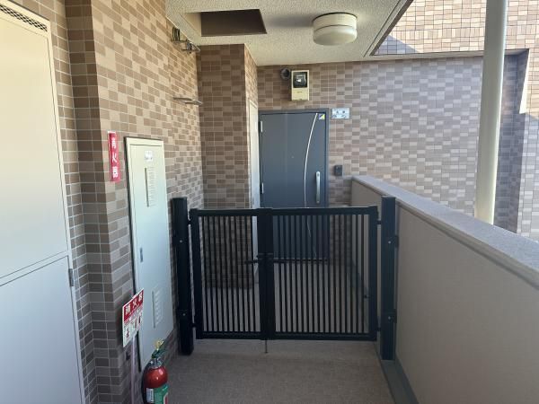2LDK Apartment for Sale in Wakaba Ward, Chiba City - 70.76m2 - Thumbnail 3